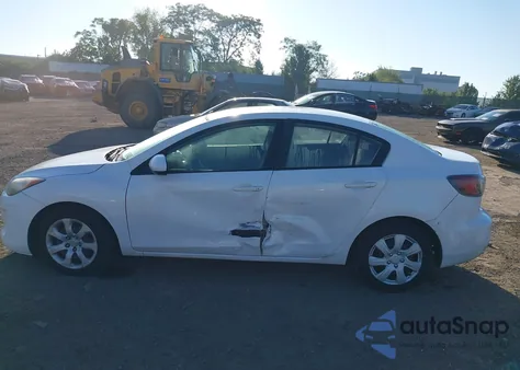 2013 Mazda Mazda3 I Sv из США, поврежденный, VIN JM1BL1TG0D1732935